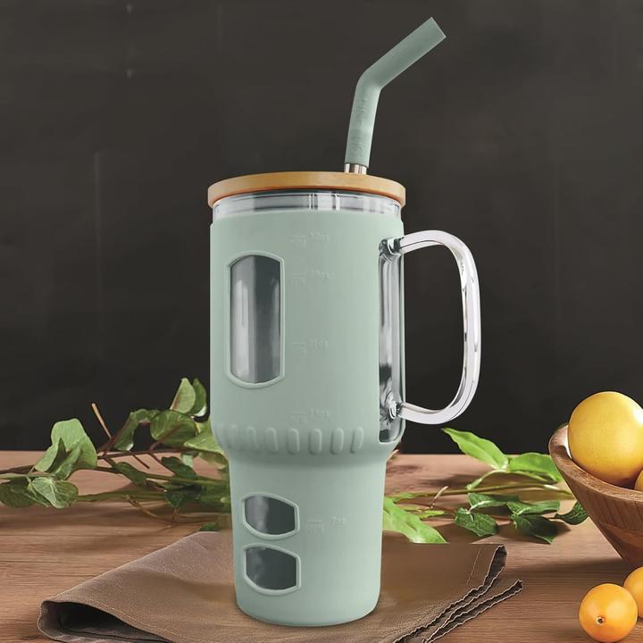 Actual product image Gewürzladen Näfels Glasbecher mit Strohhalm & Bambusdeckel (0.96 l)