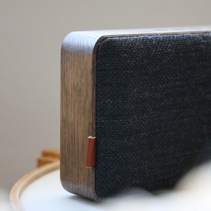 Actual product image SackIT Move Wood - Bluetooth Højtaler - Smoaked Oak