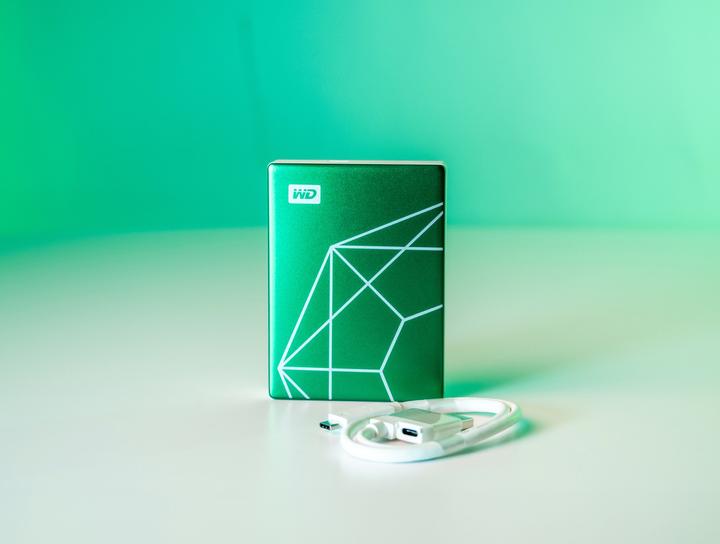 Produktbild WD My Passport Ultra 20th Emerald Anniversary Edition (2 TB)