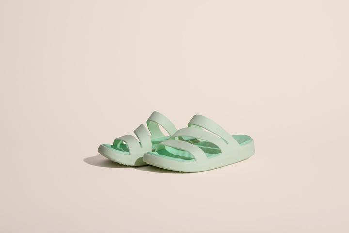 Actual product image Crocs W's Getaway Strappy (40)