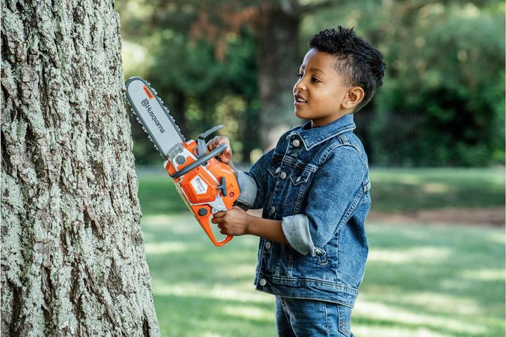 Produktbild Husqvarna Spielzeug-Kettensäge 550XP