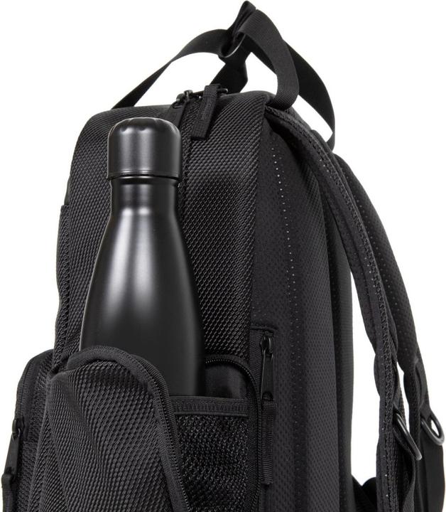 Actual product image Eastpak Tecum W CNNCT Coat (20 l)