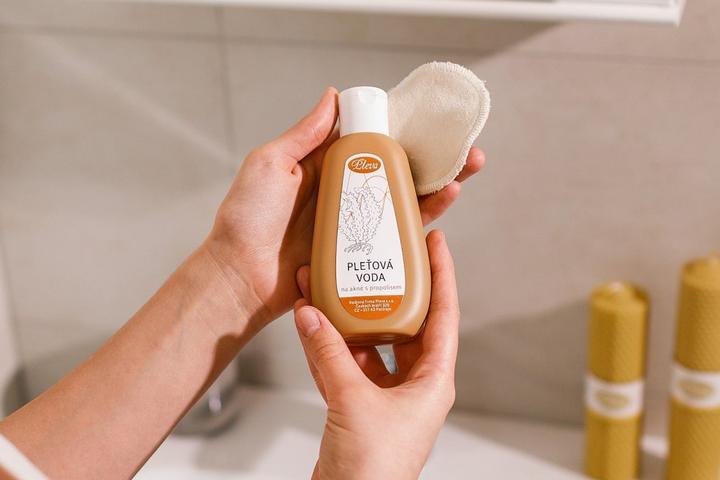 Actual product image Pleva Facial toner with propolis for acne-prone skin (Tonic water)