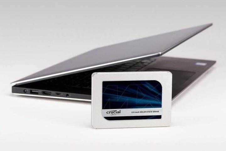 Actual product image Crucial Mx500 (250 GB, 2.5")
