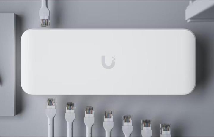 Actual product image Ubiquiti Ultra 210W (8 Ports)