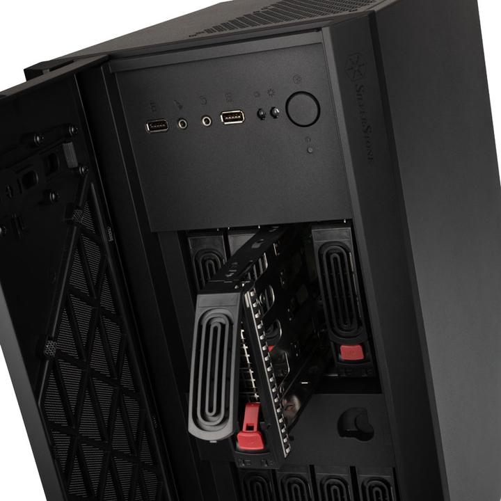 Actual product image Silverstone SST-CS381 v1.1 (Mini-DTX, mATX, Mini-ITX)