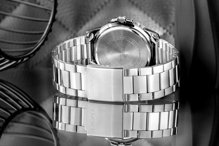 Produktbild Casio Herrenuhr MTP-VD01D-2BVUDF + BOX (43 mm)