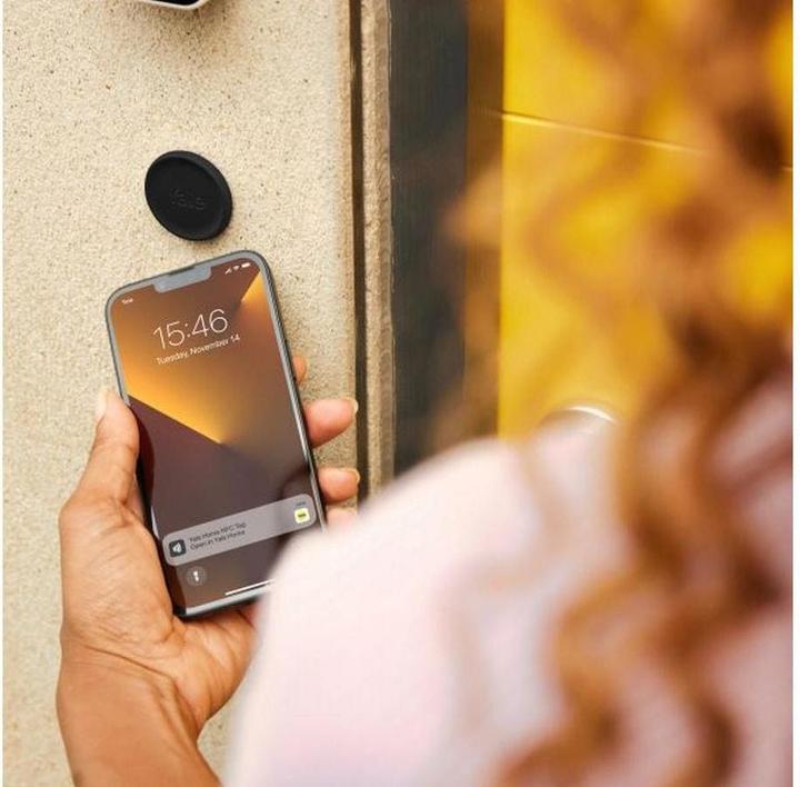 Actual product image Yale Dot (Bluetooth)