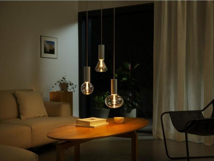 Produktbild Philips Hue White & Color Ambiance Lightguide Giant Globe (E27, 6.80 W, 500 lm, 1 x, G)