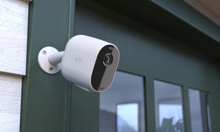 Productafbeelding Arlo Essential Spotlight Camera VMC2330 Set van 3 (1920 x 1080 Pixels)