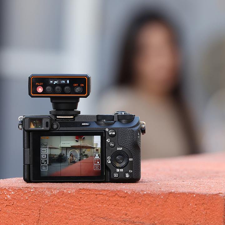 Productafbeelding Ulanzi F12 (Bevestigbare flitser, Panasonic, Olympus, Sony, Nikon, Canon)