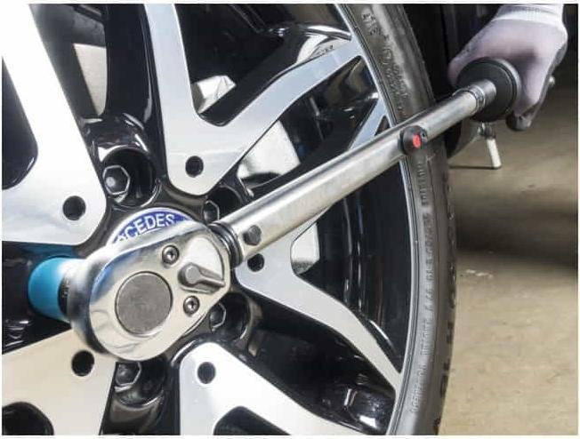 Actual product image HAZET Torque wrench 6121-1CT ∙ Nm min-max: 20 - 120 Nm ∙ Tolerance: 2% ∙ Square, solid 12.5 mm (1/2… (1/2", 20 Nm, 120 Nm)