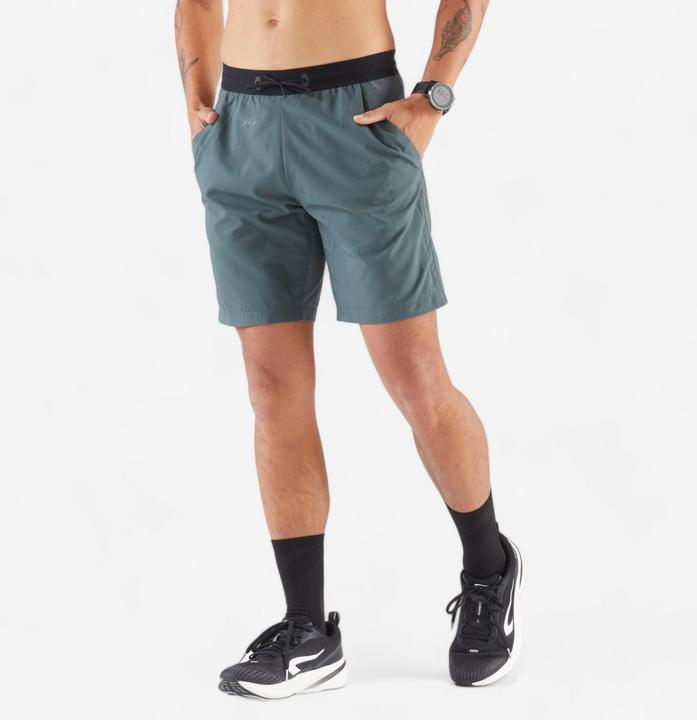 Kiprun Laufshorts Herren - Run 500 Dry dunkelgrün/grau (M)