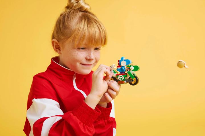 Actual product image LEGO Mario Kart - Yoshi bike (72031, LEGO Super Mario)
