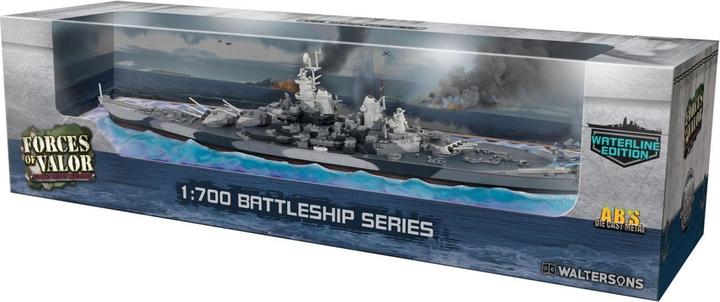 Actual product image Carson 1:700 US Battlecruiser USS Missouri BB-83