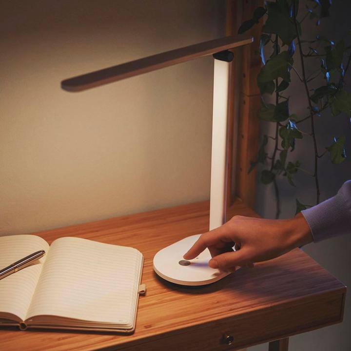 Actual product image Philips Ivory Desk Lamp PT 5W 27-50K W USB 02 (130 lm)