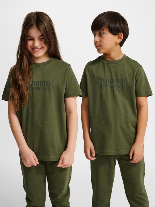 Actual product image hummel hmlJR BASE T-SHIRT S/S (46, 47, 48, 49, 50, 51, 52)