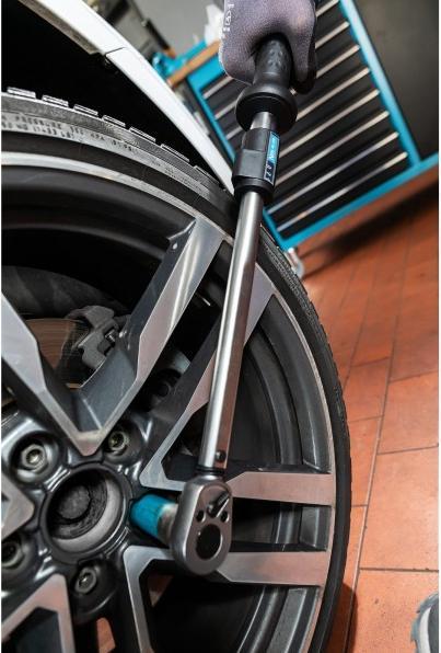 Actual product image HAZET Torque wrench 5122-2CLT ∙ Nm min-max: 40 - 200 Nm ∙ Tolerance: 4% ∙ Square, solid 12.5 mm (1/… (1/2", 40 Nm, 200 Nm)
