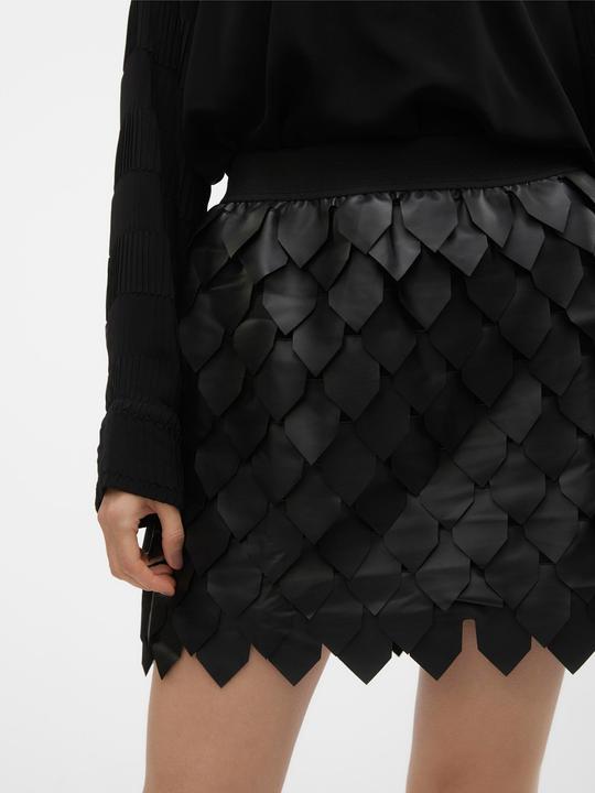 Actual product image Vero Moda VMFLORA HW SHORT PL SKIRT Skirt (XS)