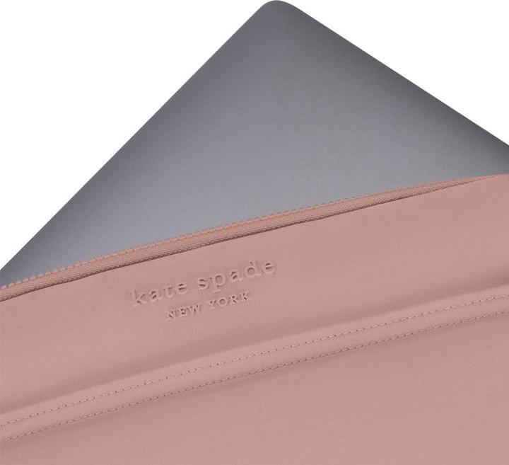 Produktbild Kate Spade Puffer Sleeve – MacBook Pro 16 Zoll / Laptop 16 Zoll Hülle (Madison Rouge Nylon) (16")