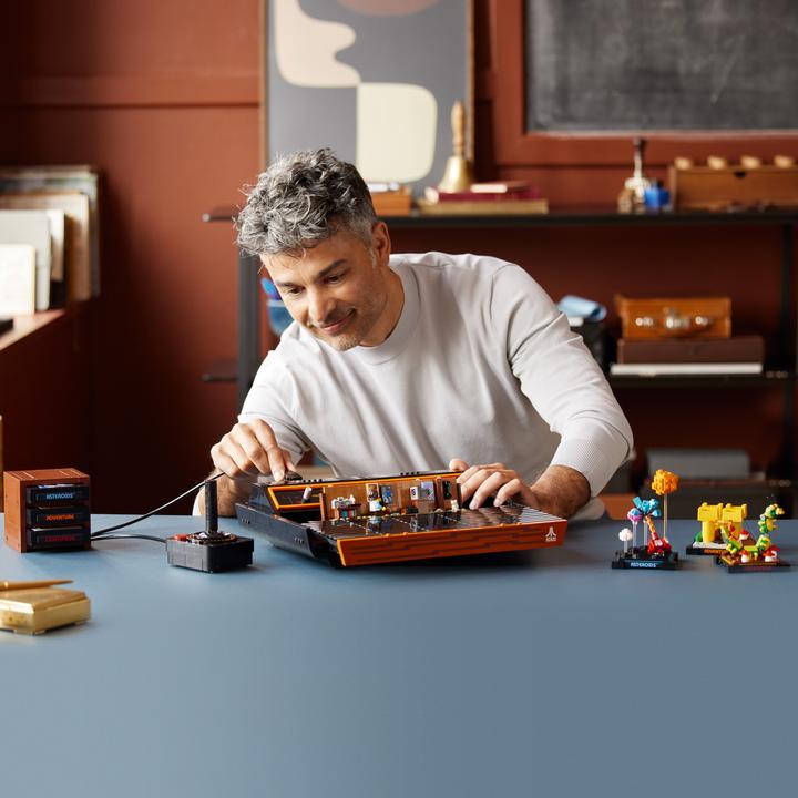 Actual product image LEGO Atari 2600 (10306, LEGO Rare Sets, LEGO Icons)