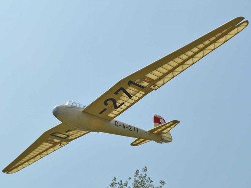 Actual product image Pichler Crane 3000 mmmm Glider Model Kit (Glider)