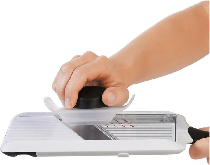 Actual product image OXO Vegetable slicer