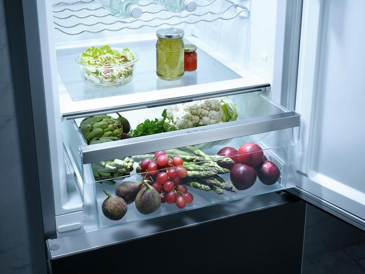 Actual product image Miele KFN 4795 CD (371 l)