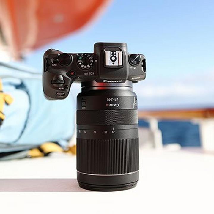 Image du produit Canon EOS RP Kit (24 - 200 mm, 27.10 Mpx, Plein format)