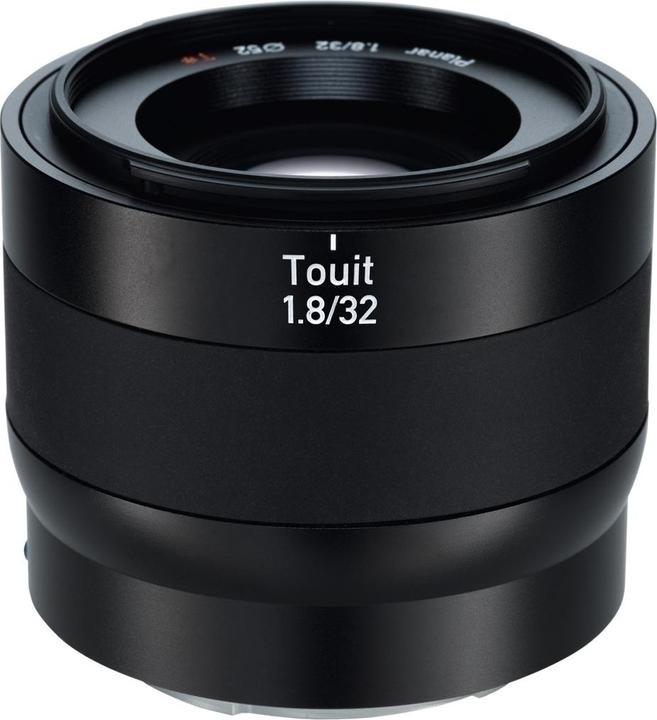 Touit 32mm, f/1.8 (Sony E, APS-C / DX)