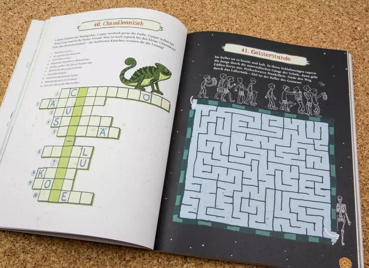 Actual product image Die Schule der magischen Tiere - Endlich Pause. Das grosse Rätselbuch (German, Nikki Bush, Margit Auer, 2017)