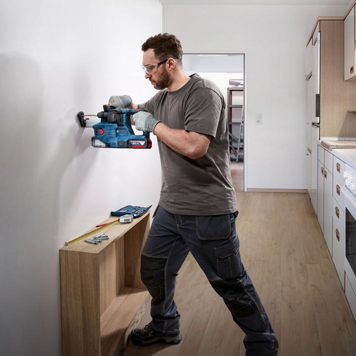 Produktbild Bosch Professional Akku-Bohrhammer mit SDS plus GBH 18V-22, L-BOXX (Akkubetrieb)