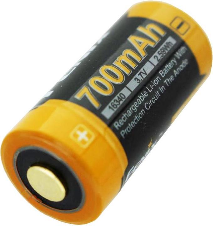 Produktbild Fenix Akku CR123 A 4 Stück und LCD-Schnell-Ladegerät (4 Stk., CR123A, 760 mAh, Akku)