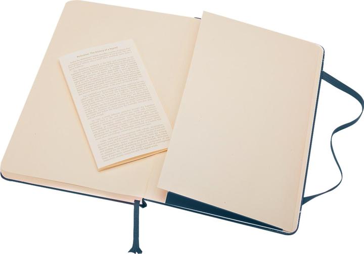 Actual product image Moleskine Notebook Classic Large (A5, Lined, Hardcover)