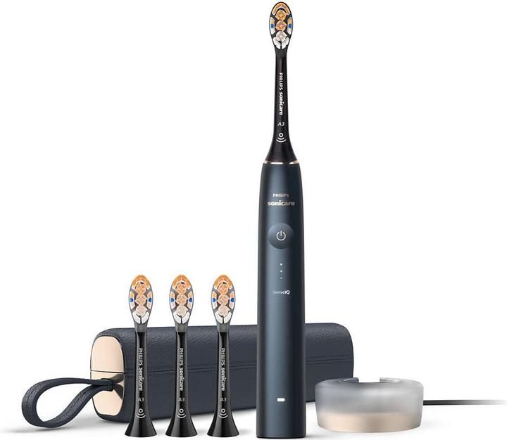 1x Charging station, 1x USB cable, 4x A3 Premium All-in-One brush head, 1x Philips DiamondClean Prestige 9900 handpiece, 1x a high-quality USB charging case