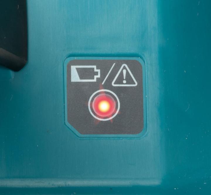 Actual product image Makita DLM330RM (Rechargeable battery operated)