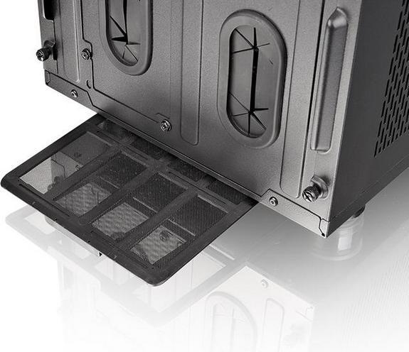 Actual product image Thermaltake Core X71 Tempered Glass Edition (Mini-ITX, ATX, mATX)