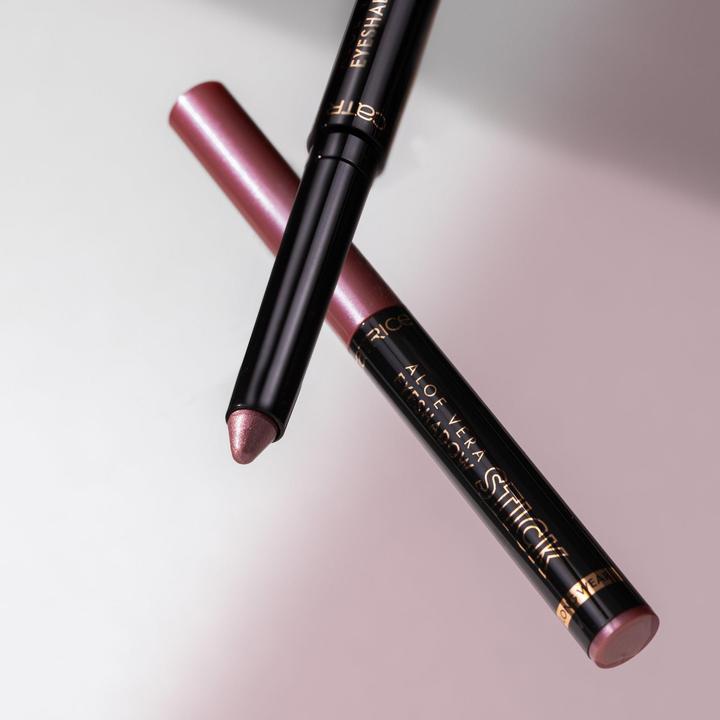 Actual product image Catrice Aloe Vera Eyeshadow Stick (050)