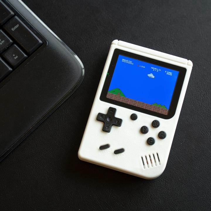 Actual product image PhoneLook Console de jeux portable rétro 8-bit Game Classics pour les trajets avec écran 3 TFT