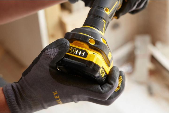 Actual product image Stanley FatMax V20 (Rechargeable battery operated)