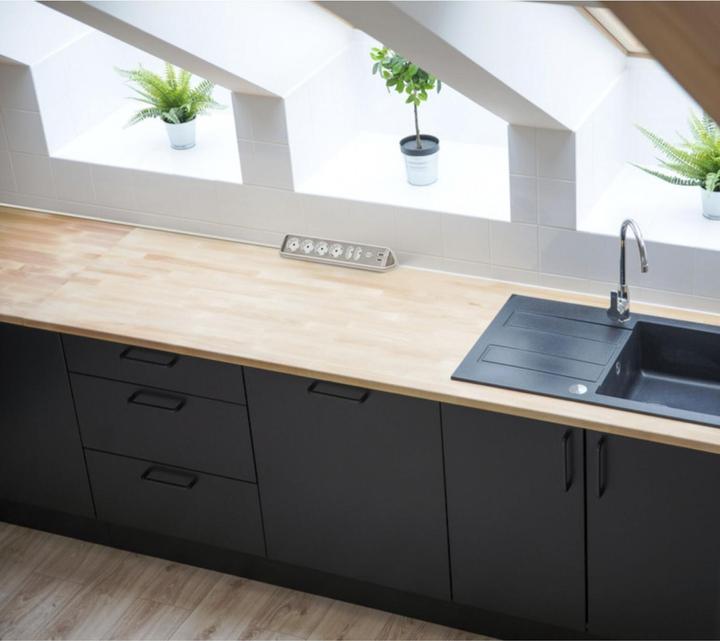 Produktbild Brennenstuhl estilo Eckstedoleiste 6-fach (6 x, CEE 7/16, 2 m)