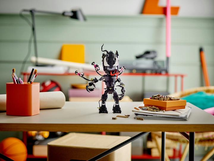 Actual product image LEGO Venomized Groot (76249, LEGO Marvel)