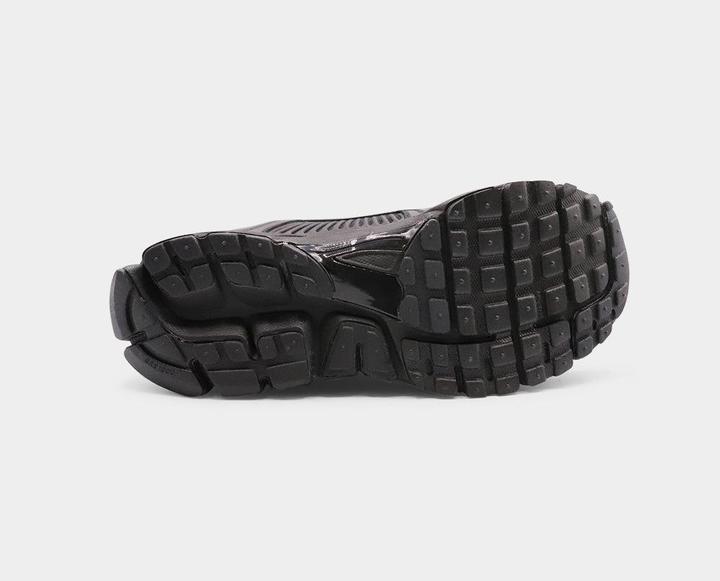 Immagine prodotto Nike Zoom Vomero 5 (41)