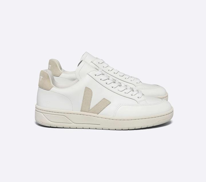 Actual product image Veja V-12 (45)