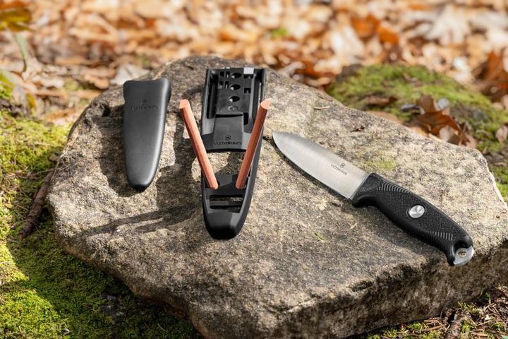 Actual product image Victorinox Venture Pro Kit