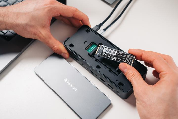 Actual product image Verbatim CDS-15SSD (USB-C, 15 Ports)