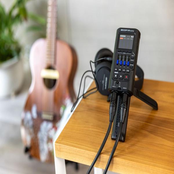 Actual product image Zoom R4 MultiTrak (Multitrack recorder)