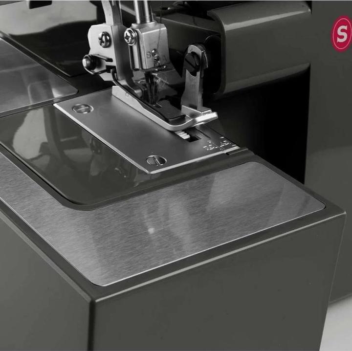 Actual product image Singer Overlock HD0405S szary
