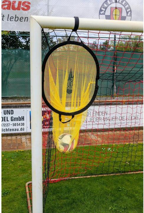 Actual product image Power Shot Powershot® football target with ball net function