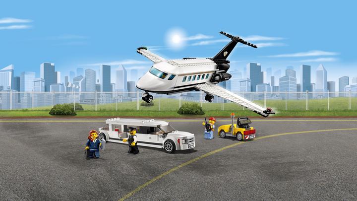 Actual product image LEGO Airport VIP service (60102, LEGO City)